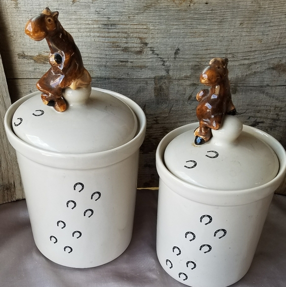 Other - Horse Kitchen Containers Elmer Montana